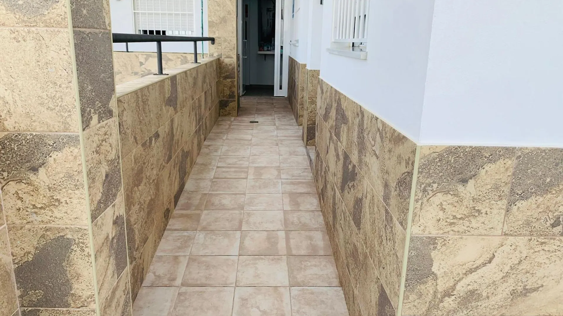 Dori Rooms Hostal Tarifa 0*,