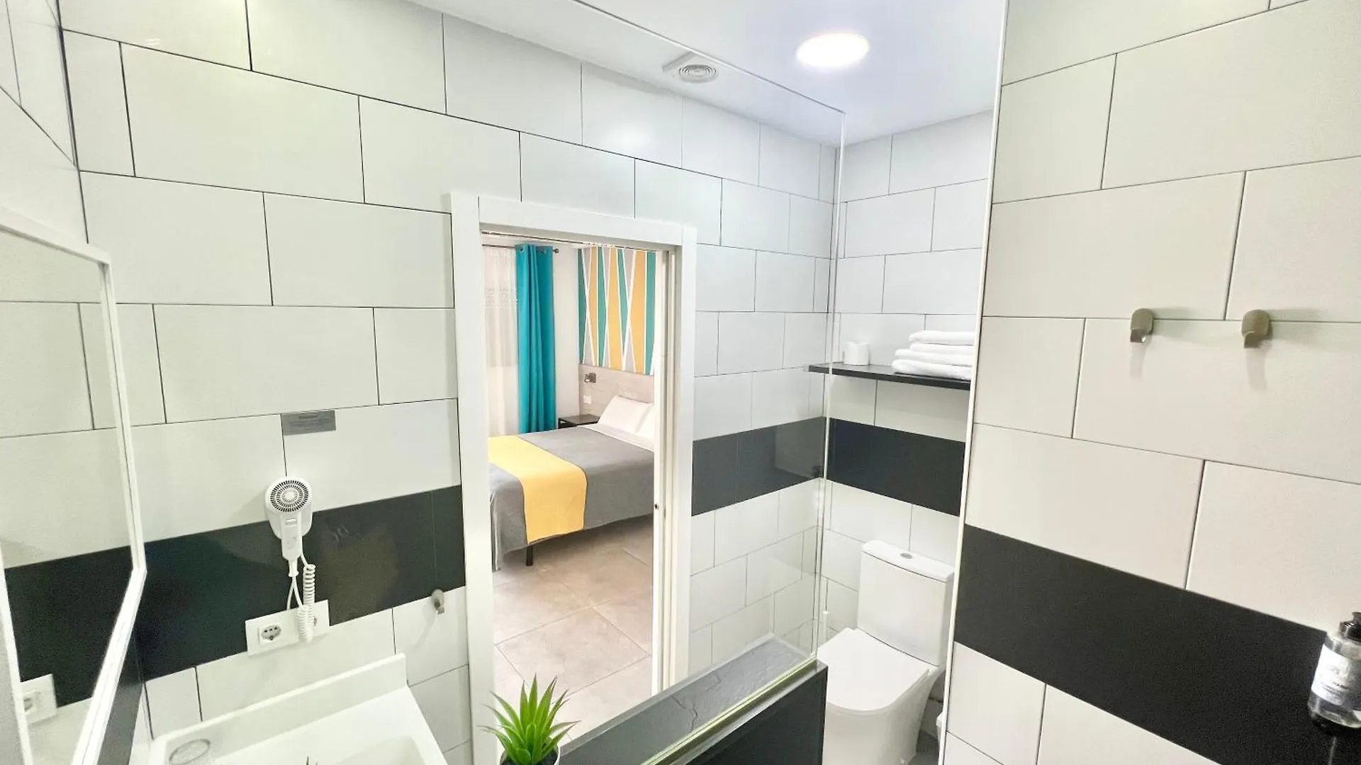 Dori Rooms Hostal Tarifa