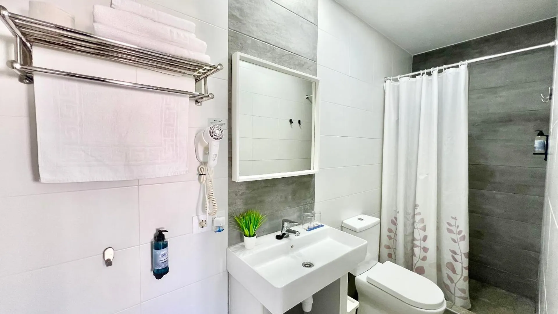 Dori Rooms Hostal Tarifa